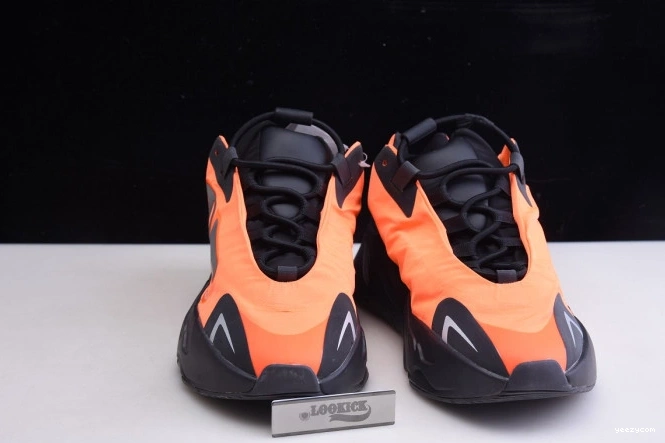 Orange Boost Yeezy 700 FV3258 MNVN Adidas 0810